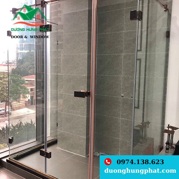 Giá phòng tắm kính Quận 12